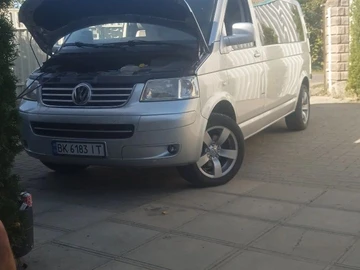 Авто Volkswagen Transporter 2009 № 7972919