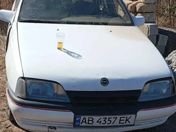 Авто Opel Omega 1988 № 7973070