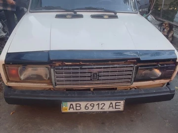 Авто ВАЗ 2107 1992 № 7973469