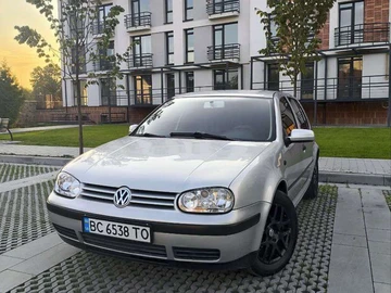 Авто Volkswagen Golf 2000 № 7973691