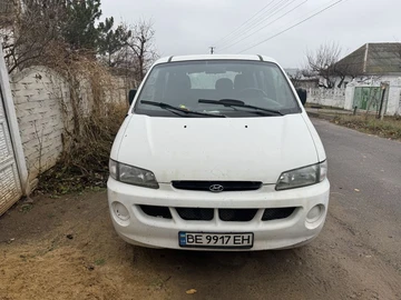 Авто Hyundai H200 1998 № 7973889
