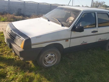 Авто ВАЗ 2109 1993 № 7974368