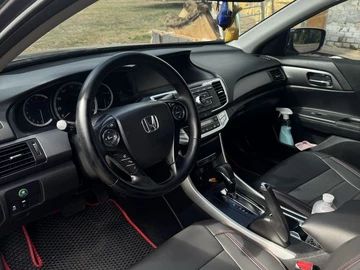 Авто Honda Accord 2016 № 7974756
