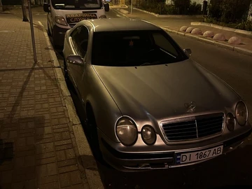 Авто Mercedes Clk Серия 1999 № 7974936