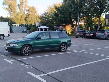 Авто Audi A4 1998 № 7975152