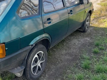 Авто ВАЗ 2109 1987 № 7975164