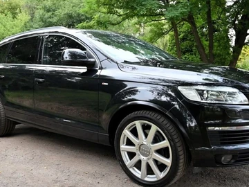 Авто Audi Q7 2009 № 7975262