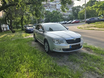 Авто Skoda Superb 2010 № 7975311