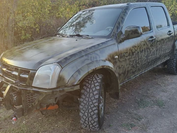 Авто Isuzu D-Max 2004 № 7975969