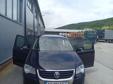 Авто Volkswagen Touran 2008 № 7976277