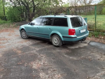 Авто Volkswagen Passat Hatchback 1998 № 7976279