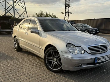 Авто Mercedes 220 2000 № 7976306