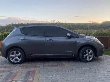 Авто Nissan Leaf 2013 № 7976394