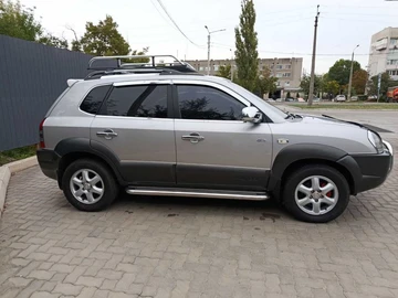 Авто Hyundai Tucson 2005 № 7976468