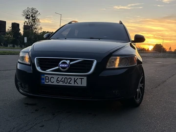 Авто Volvo V50 2010 № 7976604