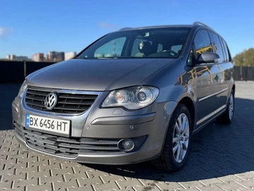 Авто Volkswagen Touran 2008 № 7976659