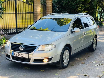 Авто Volkswagen Passat Variant 2007 № 7977139
