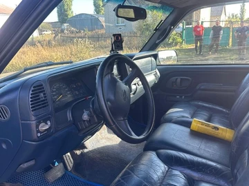 Авто Chevrolet Tahoe 1999 № 7977220