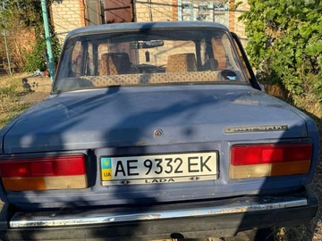 Авто ВАЗ 2107 2002 № 7977371