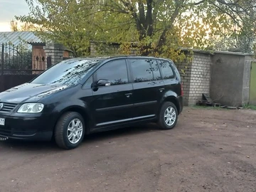 Авто Volkswagen Touran 2005 № 7977512