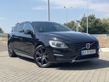 Авто Volvo V60 2013 № 7977572