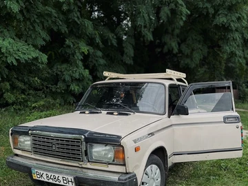 Авто ВАЗ 2107 1996 № 7977604