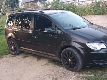 Авто Volkswagen Touran 2007 № 7977614
