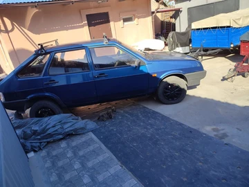 Авто ВАЗ 2109 1998 № 7977875