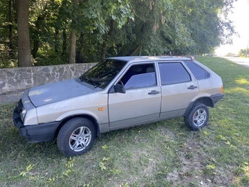 Авто ВАЗ 2109 1989 № 7977891