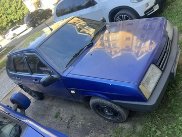 Авто ВАЗ 2109 1999 № 7978295