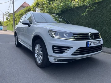 Авто Volkswagen Touareg 2018 № 7978300