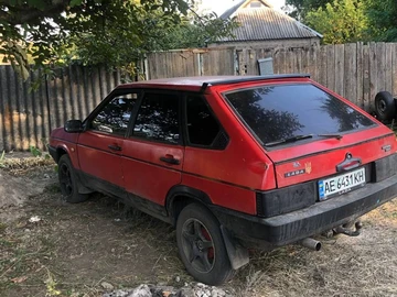 Авто ВАЗ 2109 1989 № 7978301