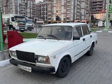 Авто ВАЗ 2107 1987 № 7978342