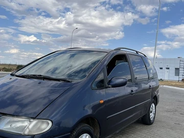 Авто Volkswagen Sharan 1997 № 7978363