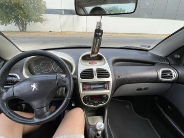 Авто Peugeot 206 2003 № 7978383