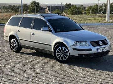 Авто Volkswagen Passat Variant 2005 № 7978395
