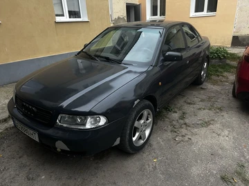 Авто Audi A4 1999 № 7978494