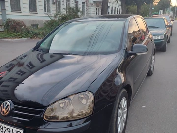 Авто Volkswagen Golf 2004 № 7978561