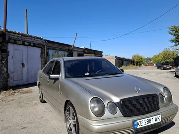 Авто Mercedes Mb 1996 № 7979109