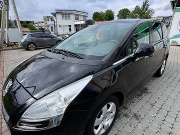 Авто Peugeot 5008 2012 № 7979477
