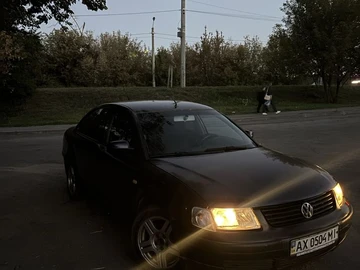 Авто Volkswagen Passat Sedan 1999 № 7979532
