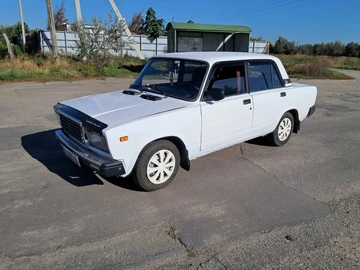 Авто ВАЗ 2107 1984 № 7979599