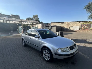 Авто Volkswagen Passat Sedan 2002 № 7979650
