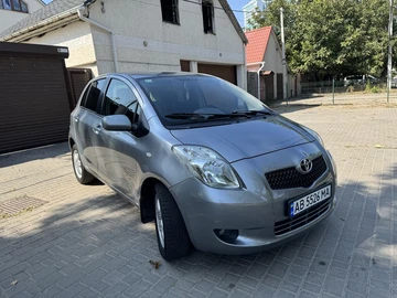 Авто Toyota Yaris 2007 № 7979977