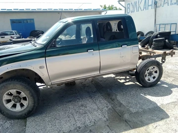 Авто Mitsubishi L 200 2000 № 7980007