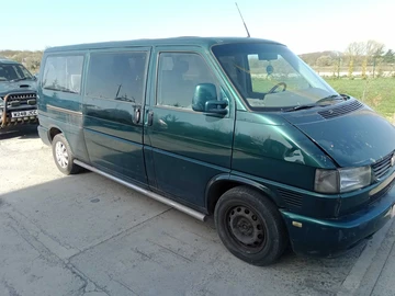 Авто Volkswagen Transporter 2000 № 7980010