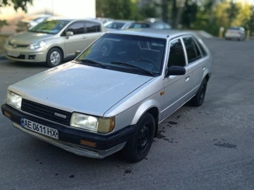 Авто Mazda 323 1986 № 7980665