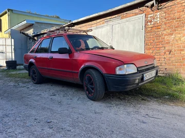 Авто Ford Escort 1988 № 7980850