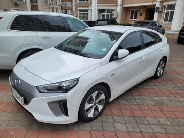 Авто Hyundai Ioniq 2017 № 7980957