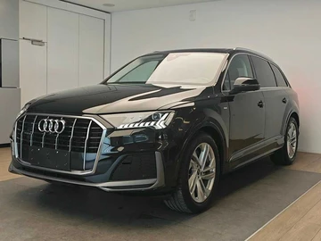Авто Audi Q7 2022 № 7981287